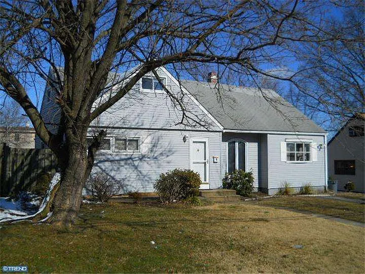120 Harding Ave photo 1