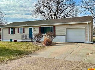 4421 Prairie Rd, Fremont, NE 68025