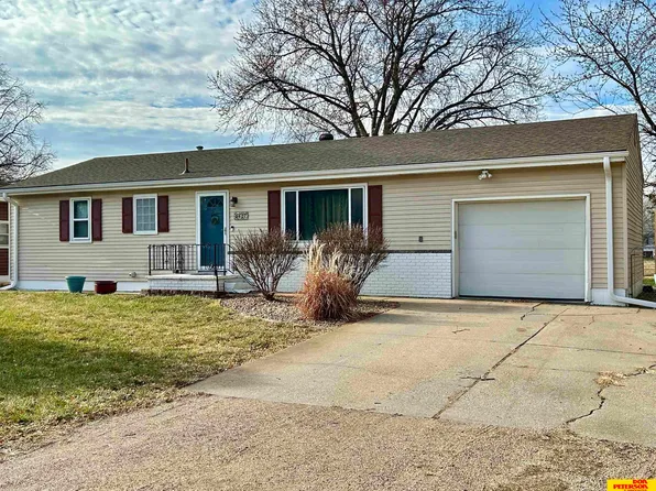 4421 Prairie Rd, Fremont, NE 68025