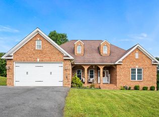 200 Sunrise Dr, Richlands, VA 24641