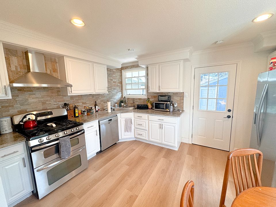 1st image of 1532 Cypress Ave Room 1