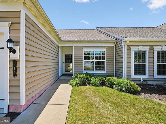 2nd image of 165 Hyannis Pl