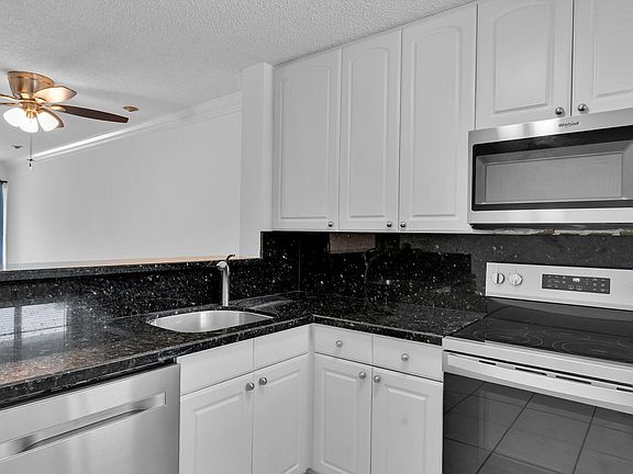 3rd image of 98402 Windward Ave