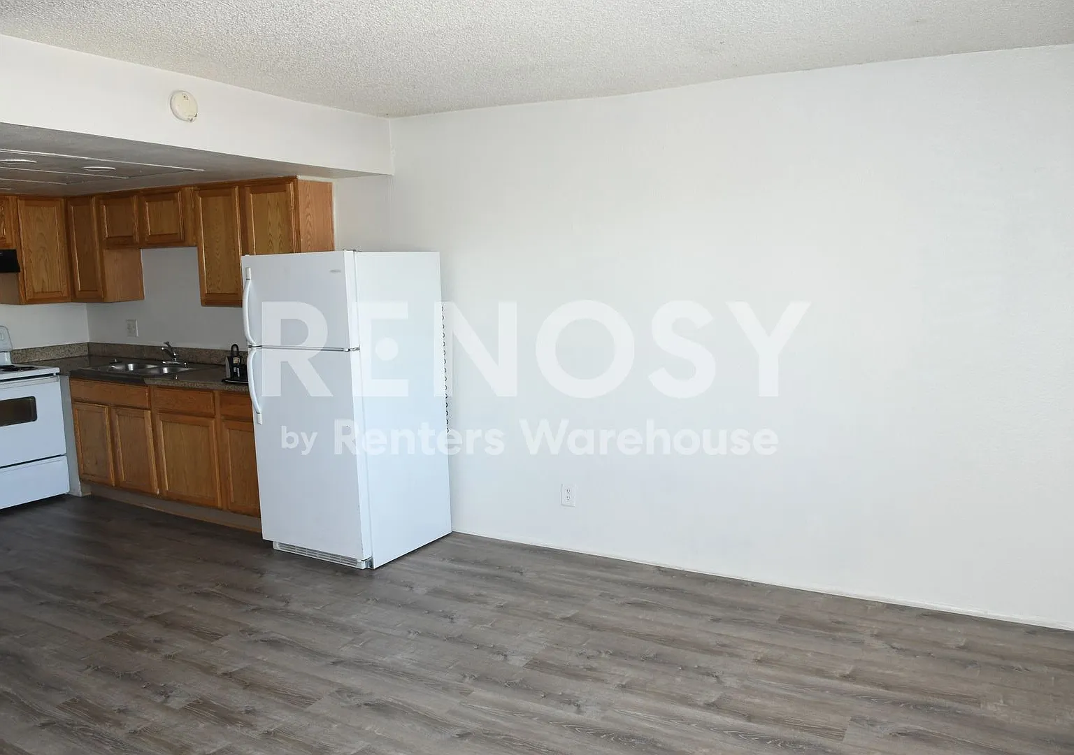 Ideal 1 Br 1 Ba Near Thomas and the 51 Behind the Children's Hospital in Phoenix — Photo 3