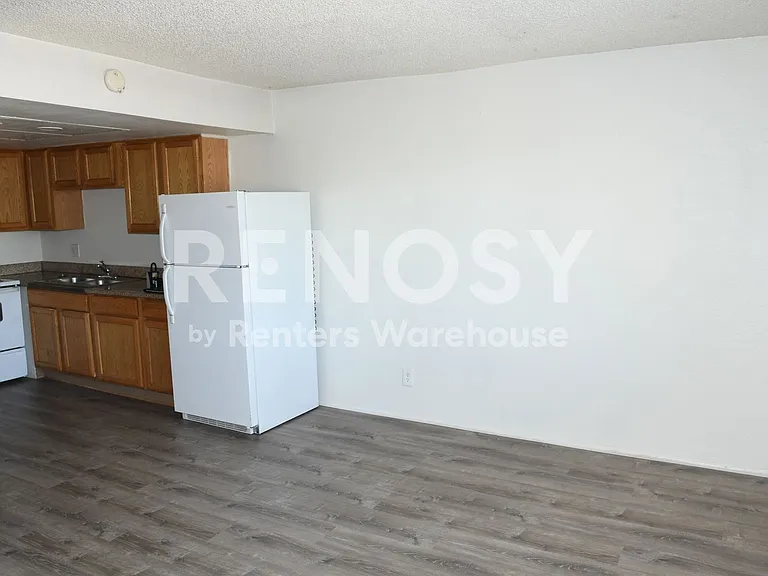 1733 E Cambridge Ave #204 — Photo 3