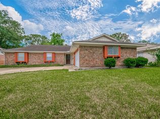 5711 Braesvalley Dr, Houston, TX 77096
