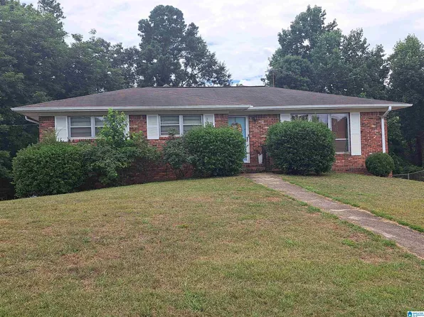 3004 Crestlane Dr, Adamsville, AL 35005
