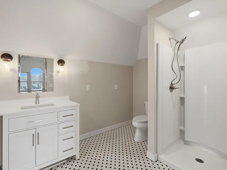 808 W Main St #2 — Photo 15