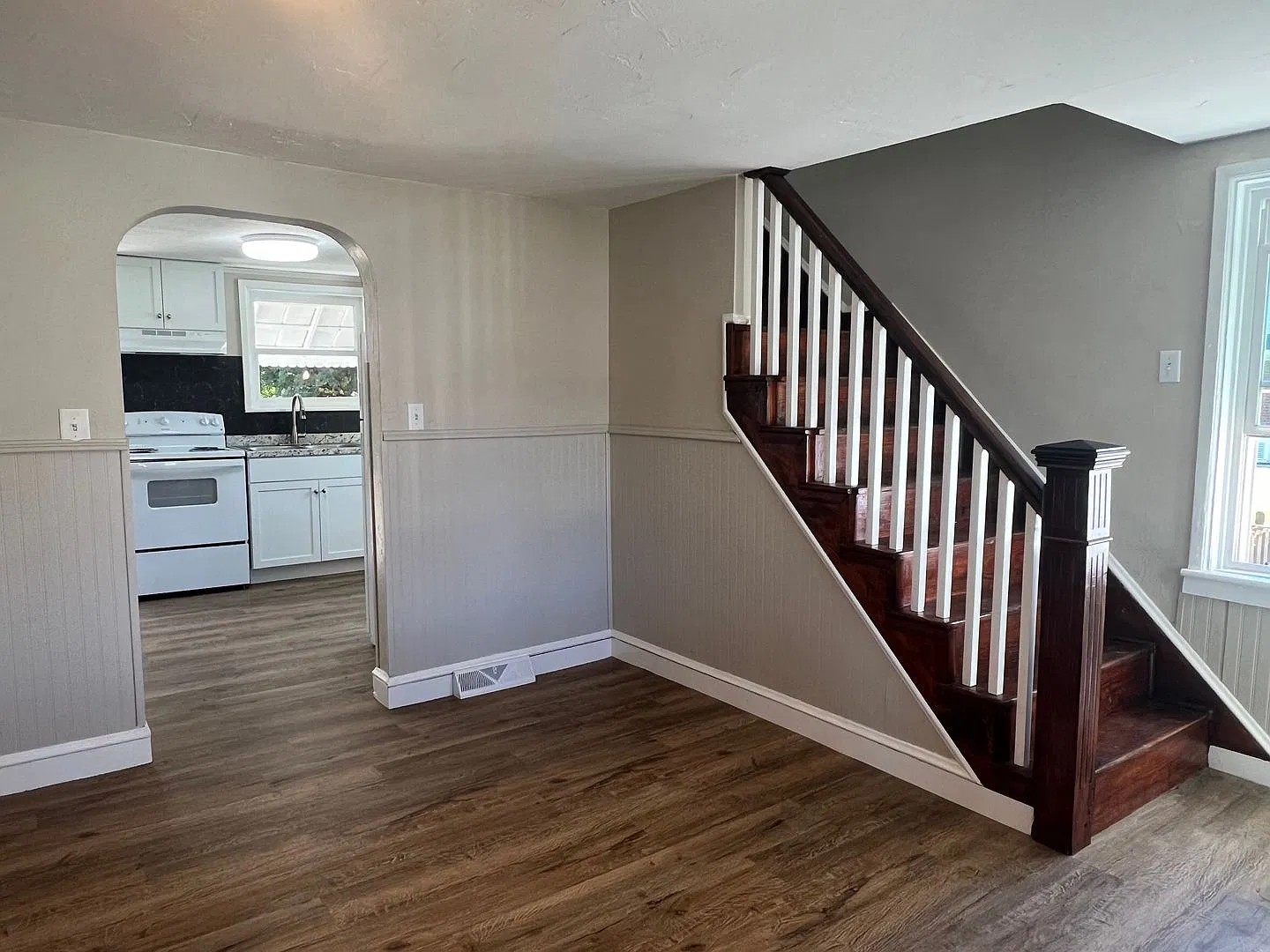 Newly Renovated 3 Bedroom Home — Photo 2