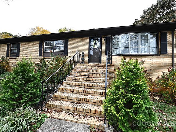3rd image of 1515 10th Street Pl NW