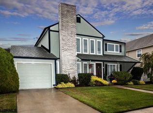 17 Harbor Ln, Margate City, NJ 08402