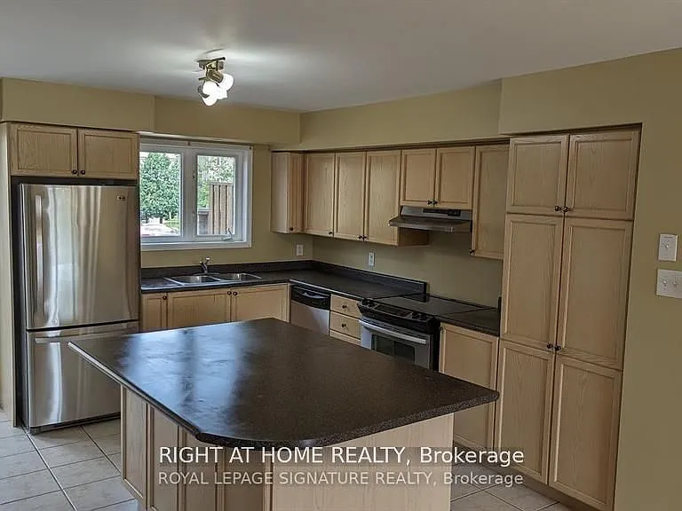 4869 Half Moon Grv #27 — Photo 9