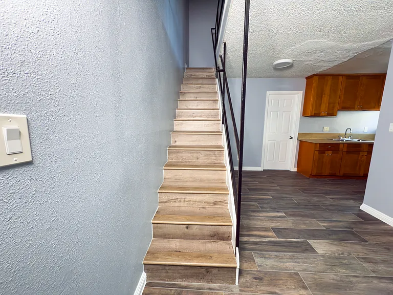 10923 California Ave #B — Photo 3
