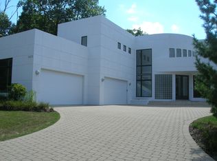 9515 Falling Waters Dr W, Burr Ridge, IL 60527