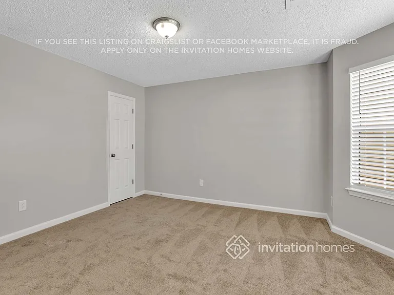 5614 Carriage Walk Way — Photo 5