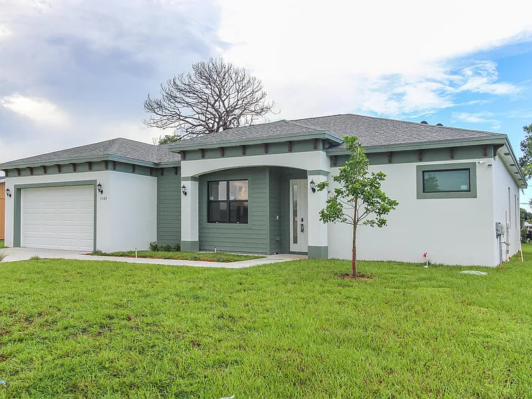 1143 SW Estaugh Ave — Photo 10