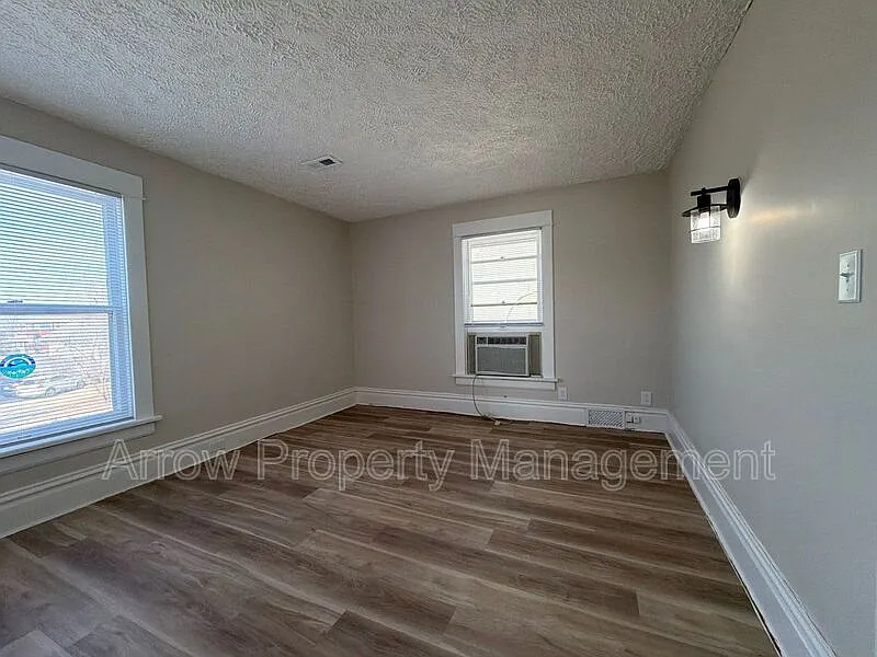 Building Photo - 2121 Washington St #4