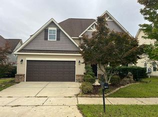842 New Charleston Dr, Fuquay Varina, NC 27526