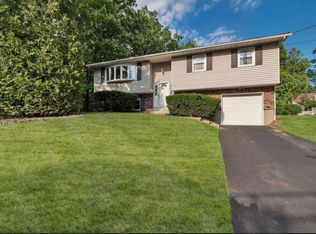 1 Charles St, Nanuet, NY 10954