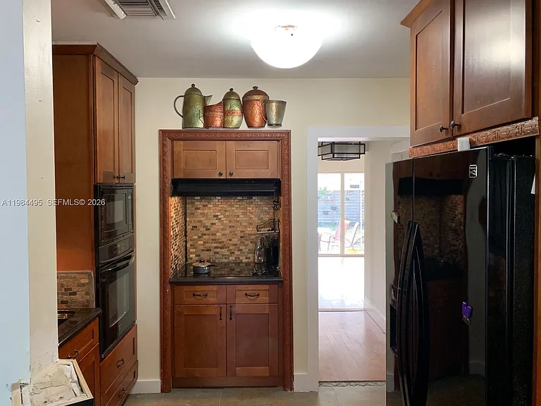 1511 SW 4th Ave — Photo 4