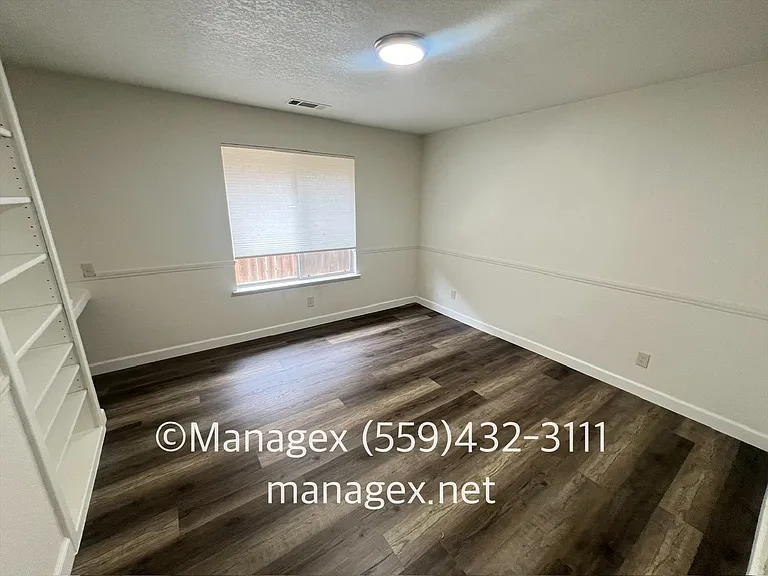 515 E Braddock Dr — Photo 13
