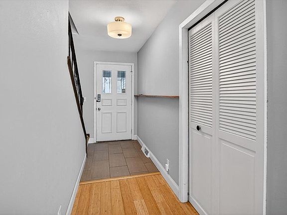 3rd image of 14 Whitcomb Circle