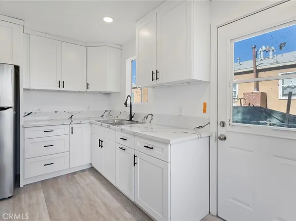 543 N Barbara Ave, Azusa, CA 91702