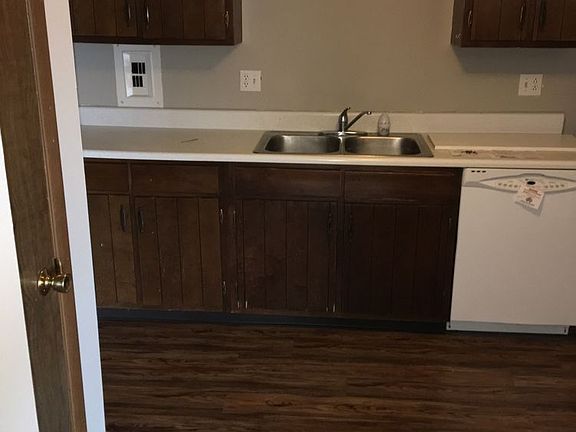 3rd image of 447 Cavalier Ct APT 3-5