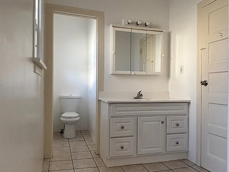 6522 Estrella Ave — Photo 7