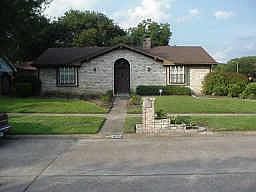 2nd image of 16302 Forest Way Dr