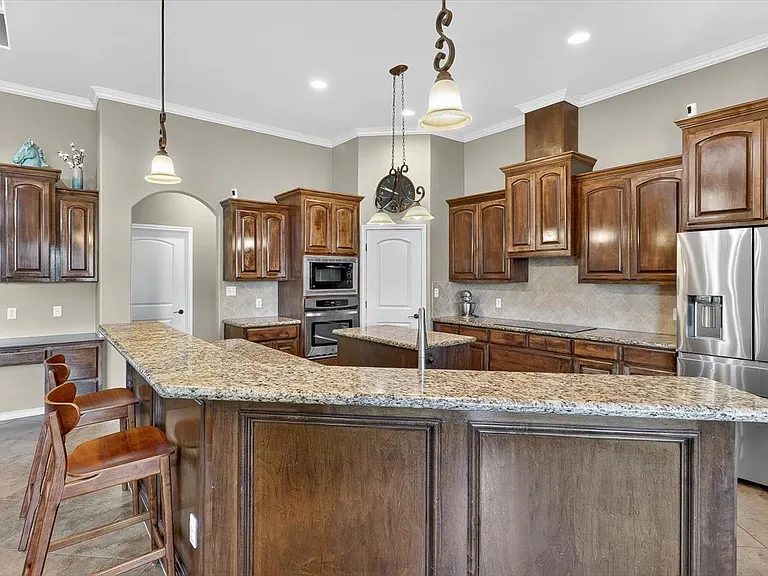 15134 S Barataria Dr — Photo 3