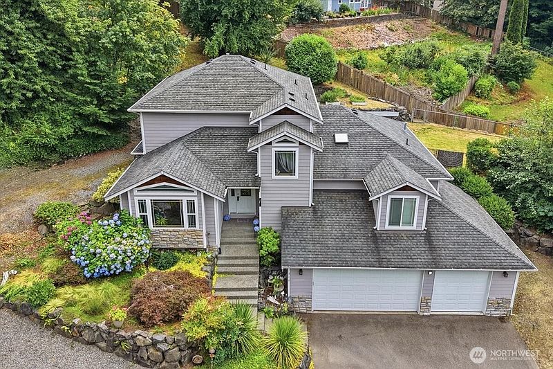 2nd image of 310 Fife Way