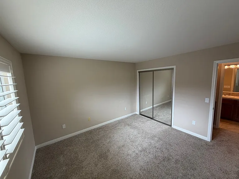 4304 Foxenwood Cir — Photo 10
