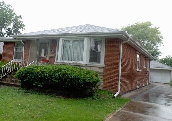 2nd image of 1836 Manchester Ave