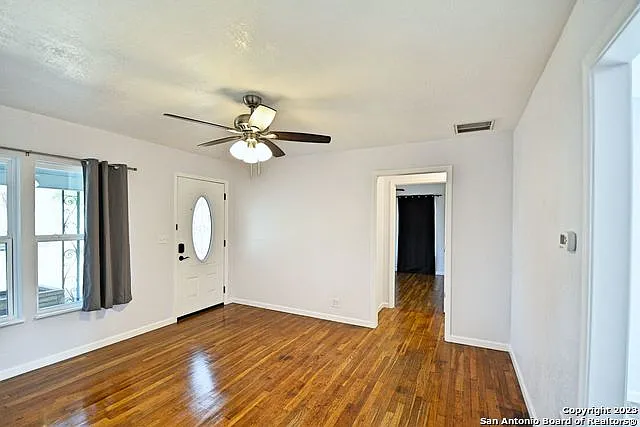 571 W Merriweather St — Photo 10