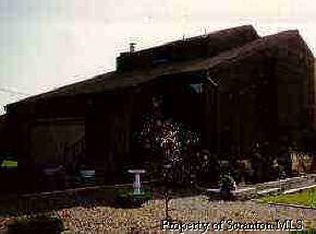 2102 Glenwood Ln, Lake Ariel, PA 18436