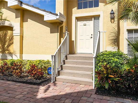 3rd image of 5885 Three Iron Dr Unit 1104