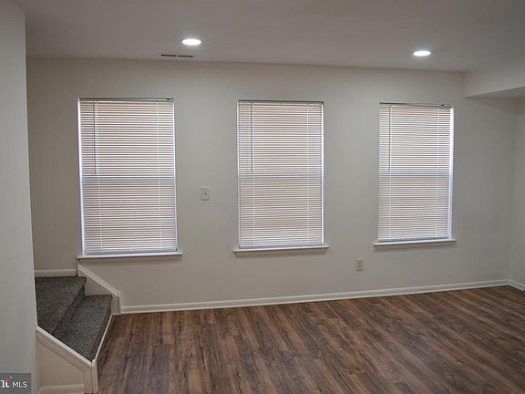 2nd image of 303 Chapel St