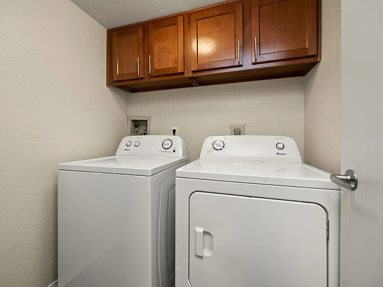 Jordan (Renovated) - 2 Bed / 2 Bath - 1,000 Sq.Ft.