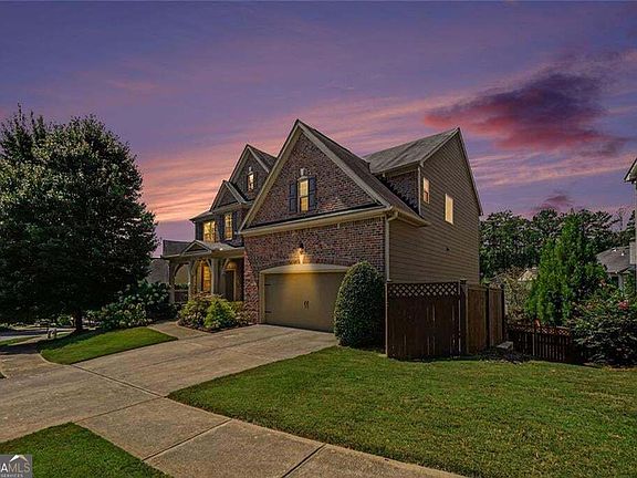 3rd image of 145 Lake Reserve Way