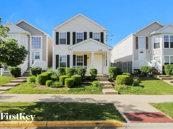 1576 Linden Park Ln, Aurora, IL 60504