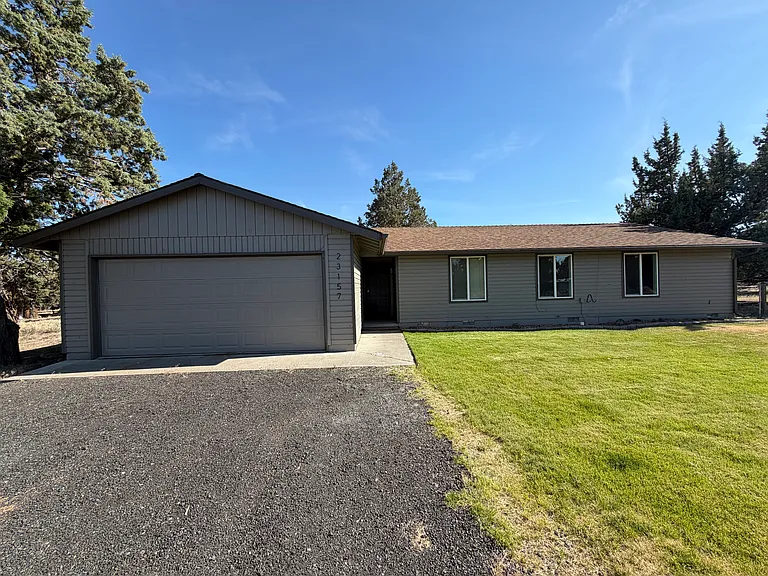 23157 Maverick Ln — Photo 2