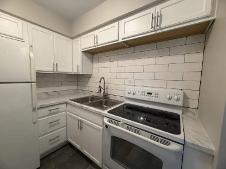 611 Ewing Ave #A — Photo 9