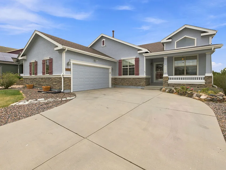 8803 Wolf Lake Dr