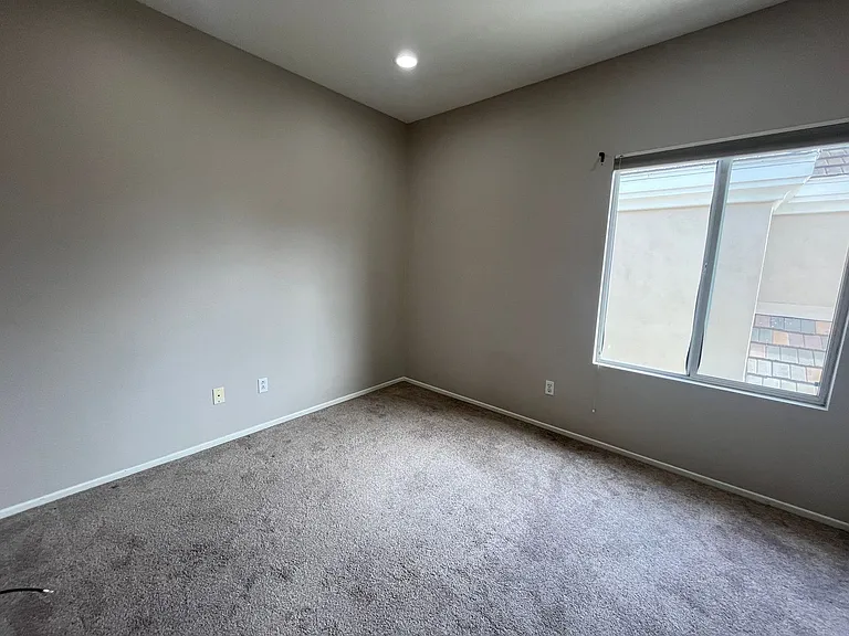 1085 Cottage Way — Photo 17