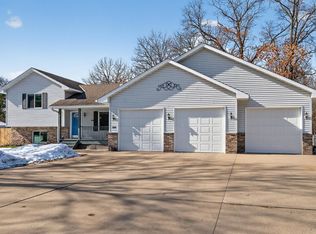 2505 Holly St S, Cambridge, MN 55008