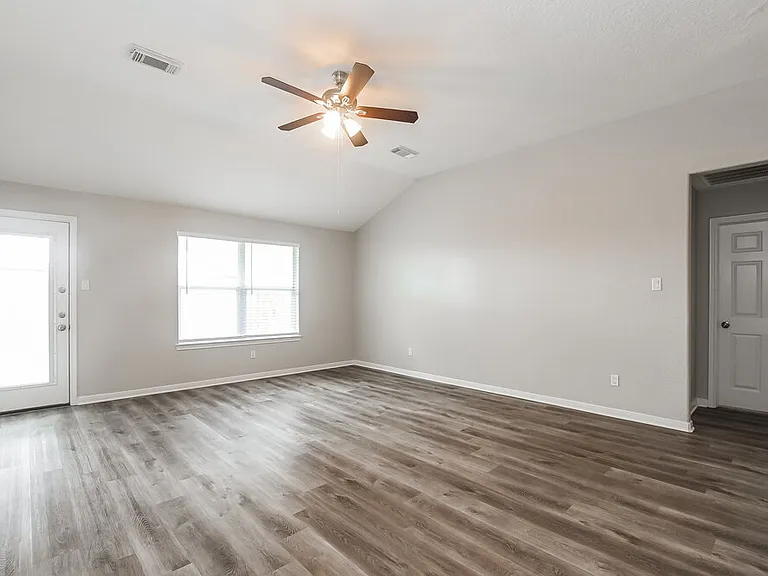 622 Oak Briar Dr — Photo 5