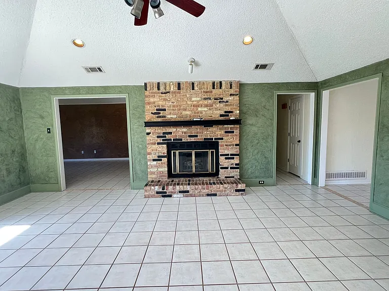 2312 Blue Cypress Dr — Photo 6