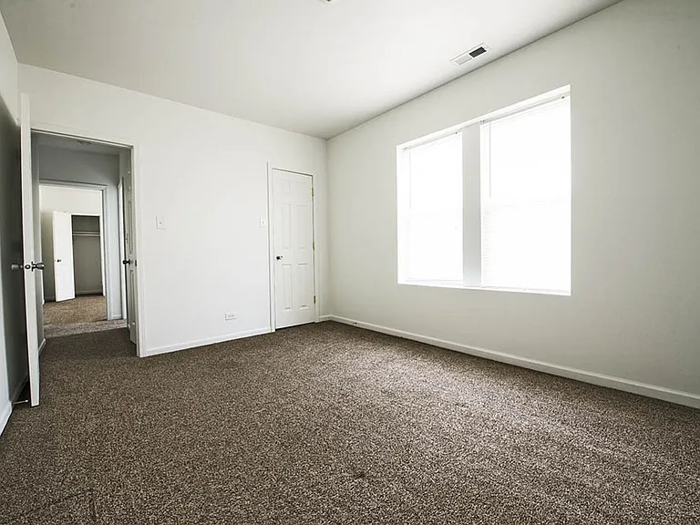 1117 N Lawler Ave — Photo 16