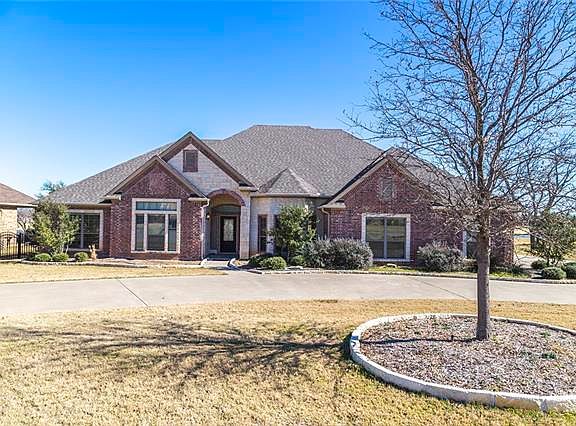 3rd image of 6610 Colonial Dr